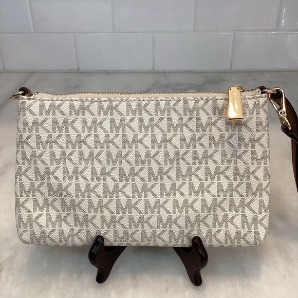 Michael Kors Saffiano Leather Signature Logo Mini Bag - Picture 6 of 16